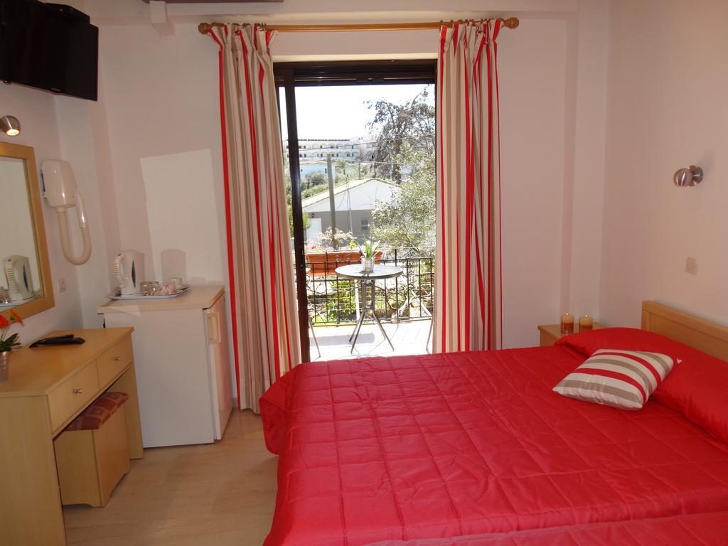 Dassia Beach Pension Szoba fotó